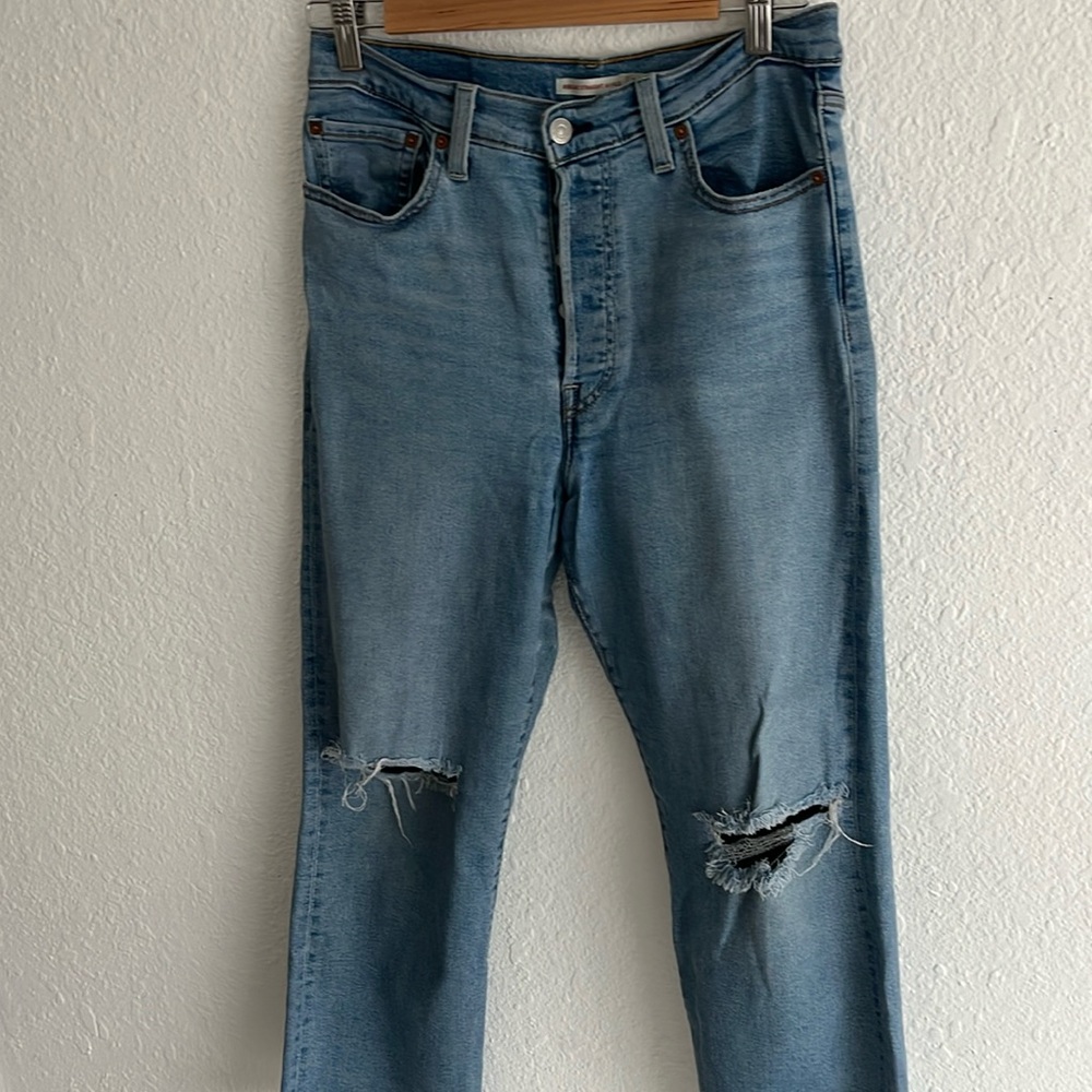Levi ribcage straight ankle ripped jeans